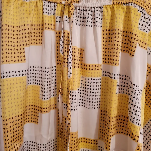 Jodifl Yellow and White Patterned Sleeveless Summer Dress - Picture 4 of 7